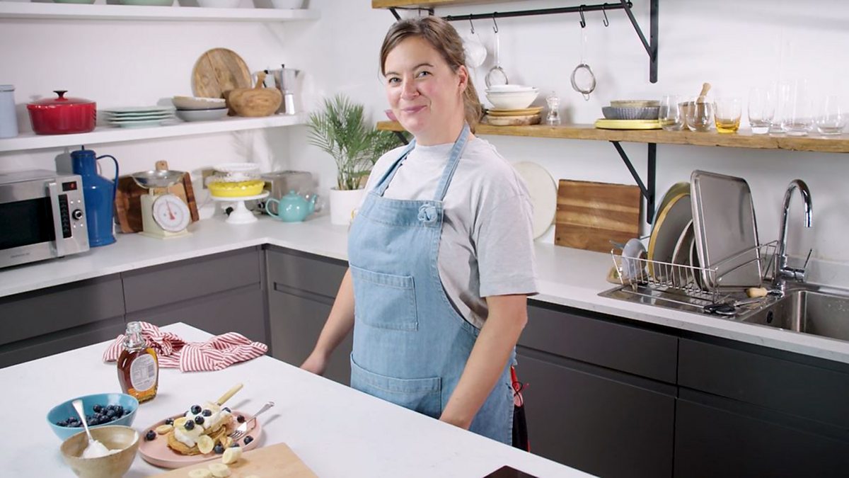 BBC BBC Food, How to make fluffy Americanstyle pancakes