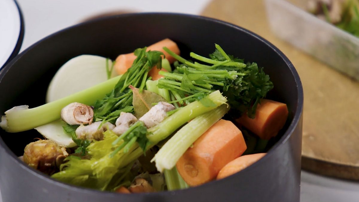 BBC BBC Food, How to make chicken stock