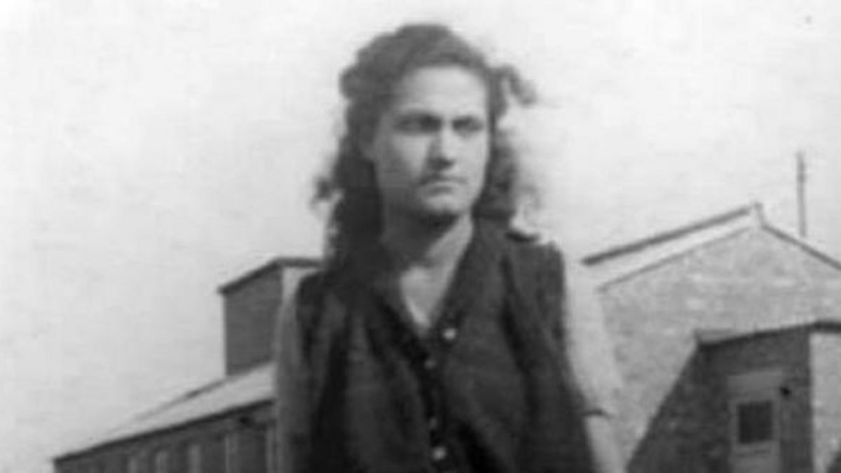 BBC CWR CWR Breakfast with Phil Upton, Richard Williams sits in (24/03/2023), The new street