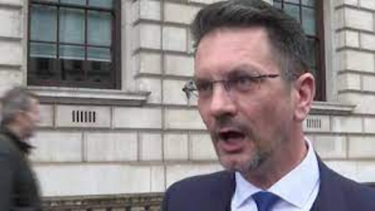 BBC Radio Ulster Good Morning Ulster, 06/04/2023, NIO Minister Steve