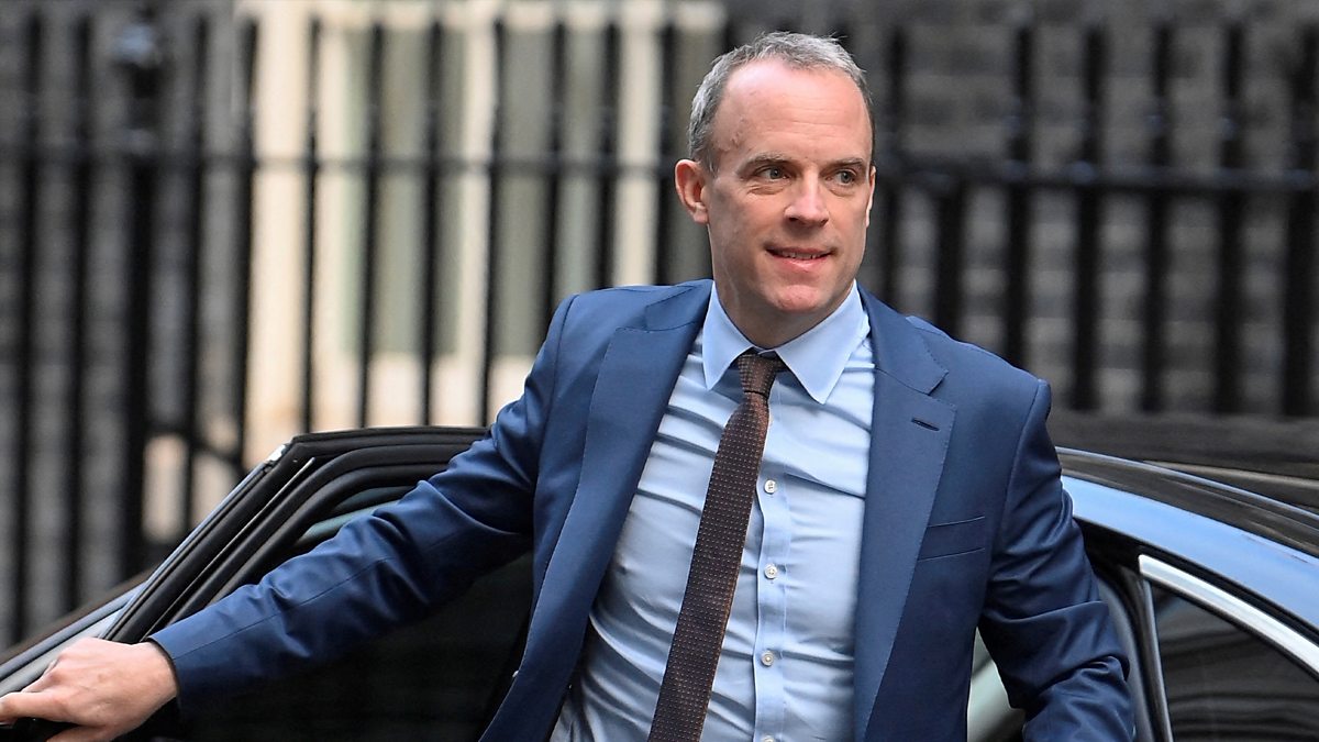 dominic raab resigns        
        <figure class=