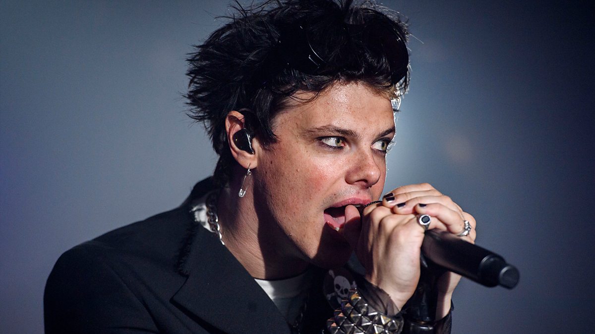 BBC Radio 1 - Radio 1's Live Lounge, YUNGBLUD
