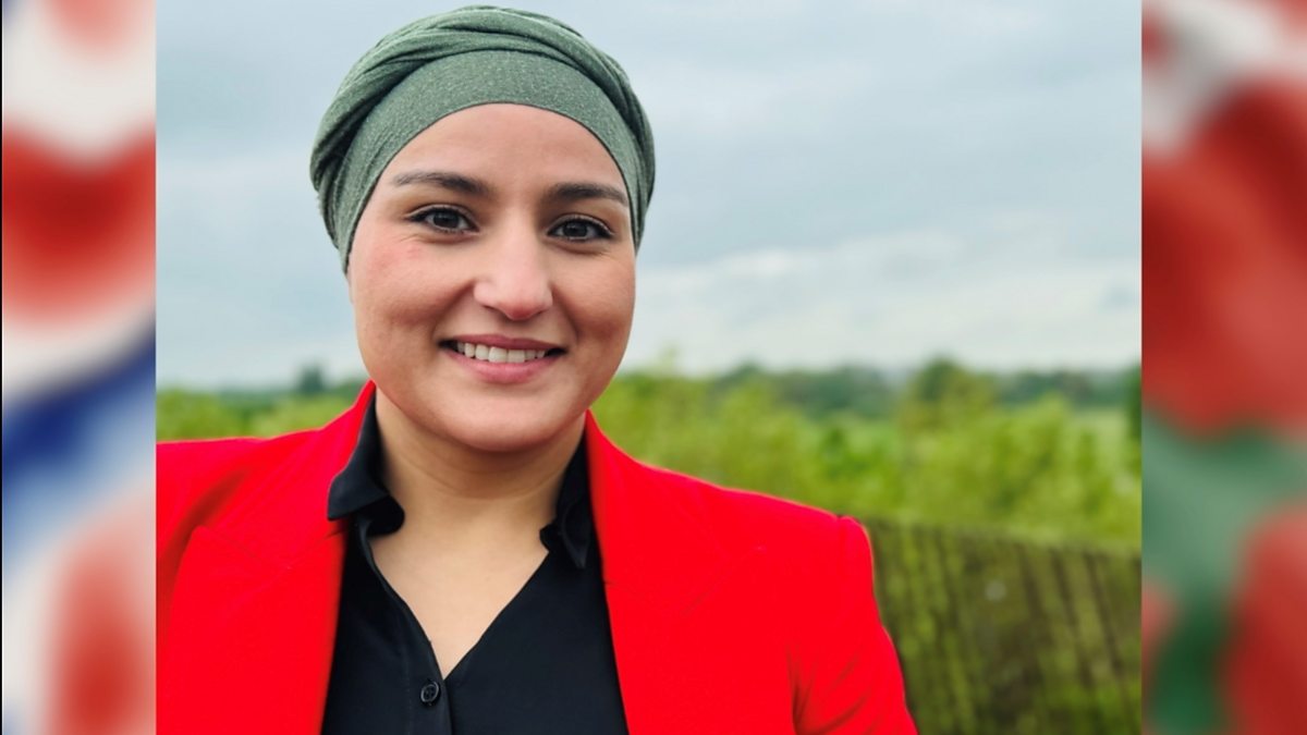 BBC World Service - Heart and Soul, Hijabs and skinny jeans: Nora's ...