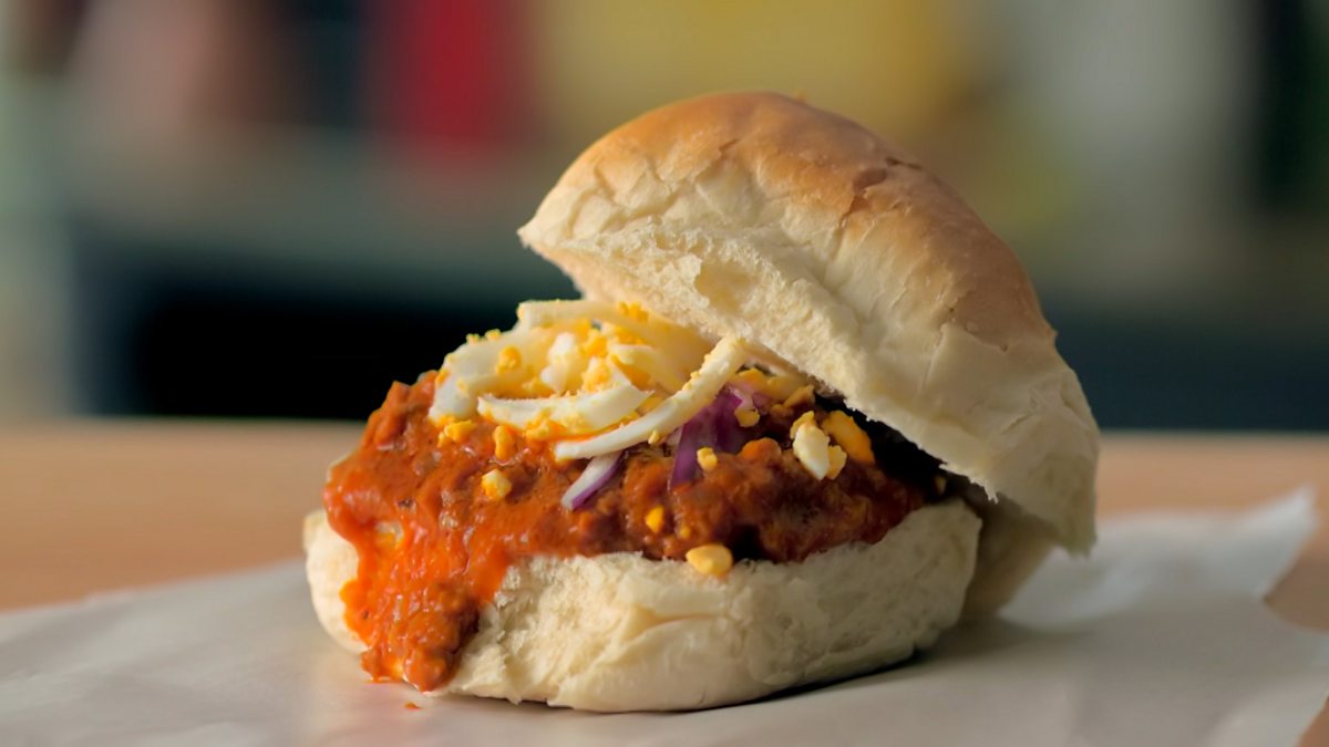 BBC Two - Nadiya's Cook Once Eat Twice, Series 1, Episode 5, A sloppy joe that's perfect for movie night