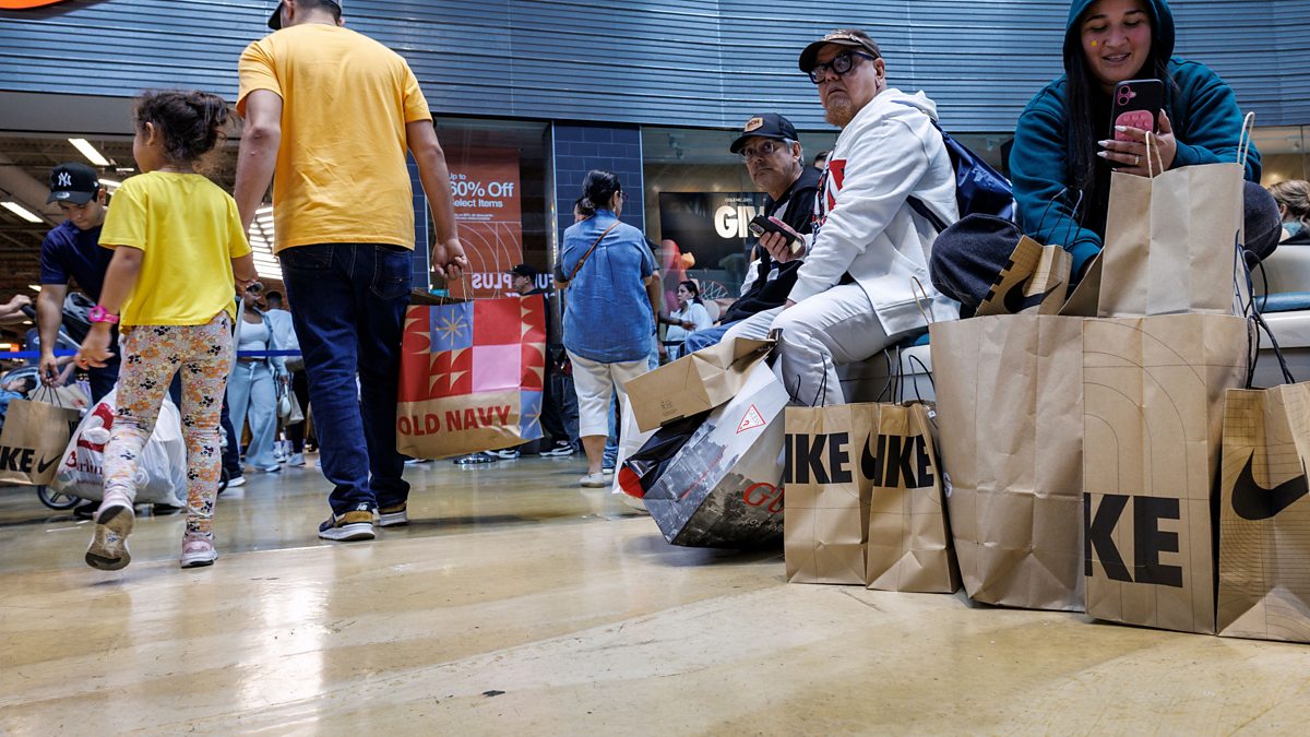 BBC ワールド サービス – ワールド ビジネス レポート、米国のブラック フライデーの売上高