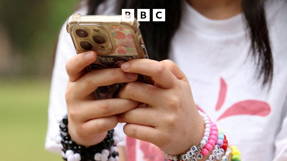 Australia Bans Social Media for Under-16s - BBC News - News Directory 3