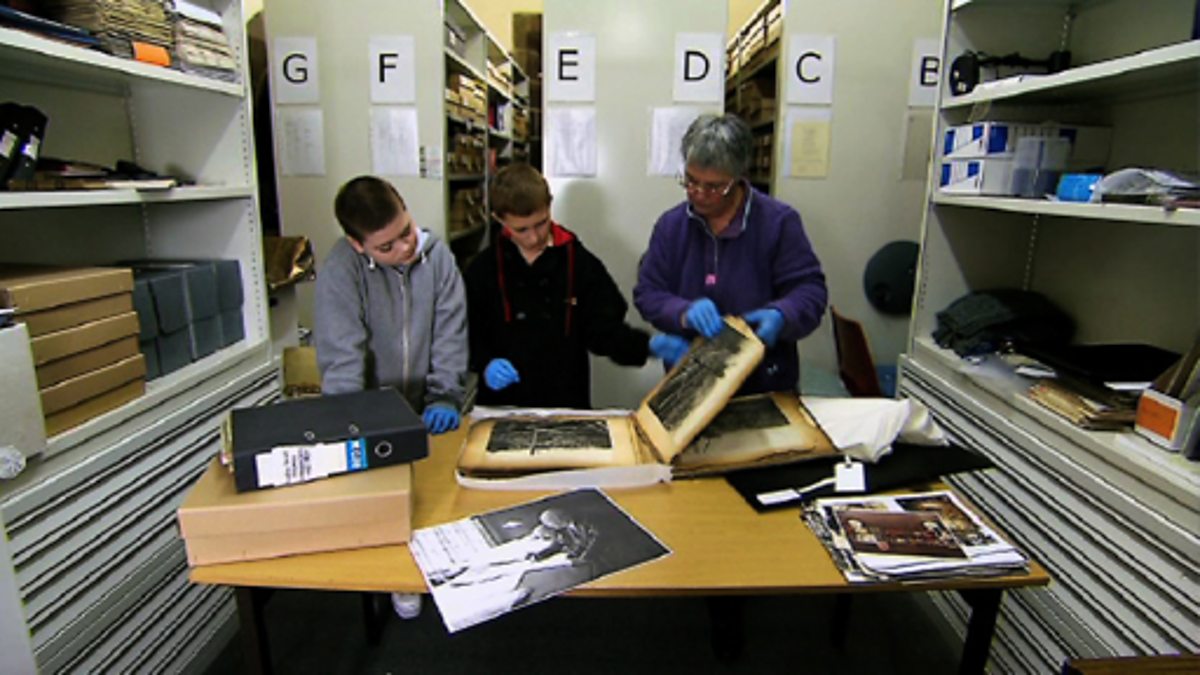 History KS2: How to use archives - BBC Teach