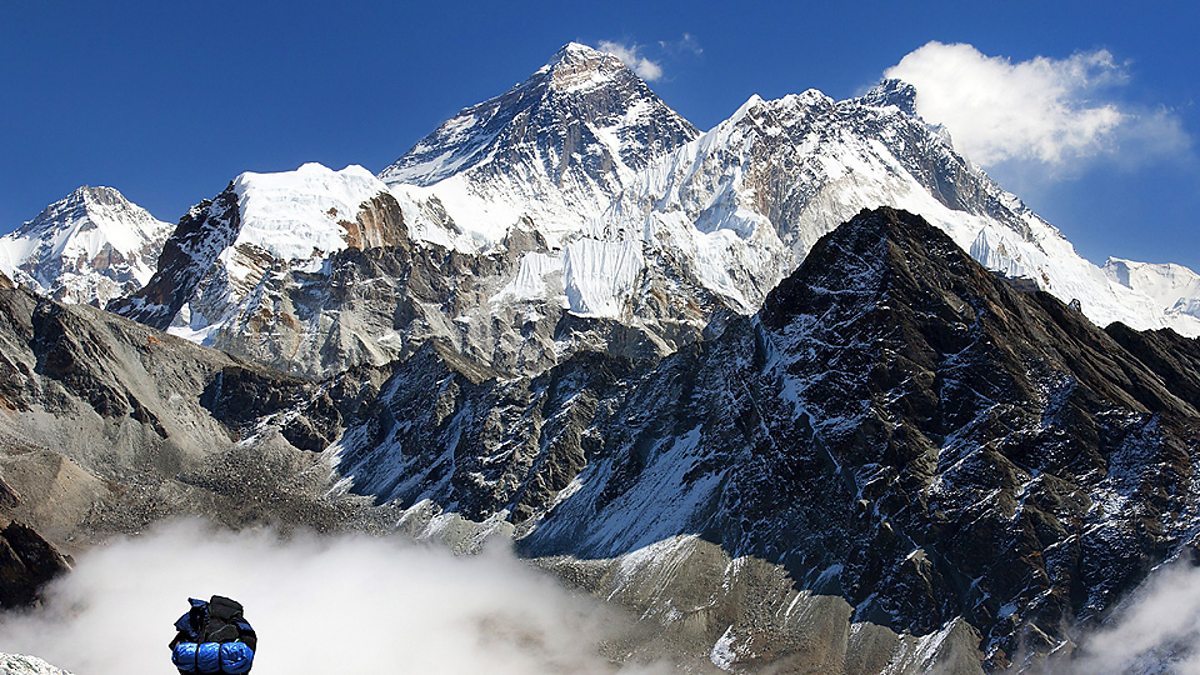 c Learning English 媒体英语 Nepal Considers Everest Restrictions 尼泊尔考虑对登山者年龄设限