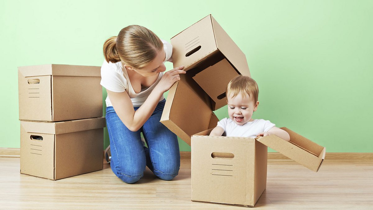 BBC Learning English 随身英语 / Would you let your baby sleep in a box