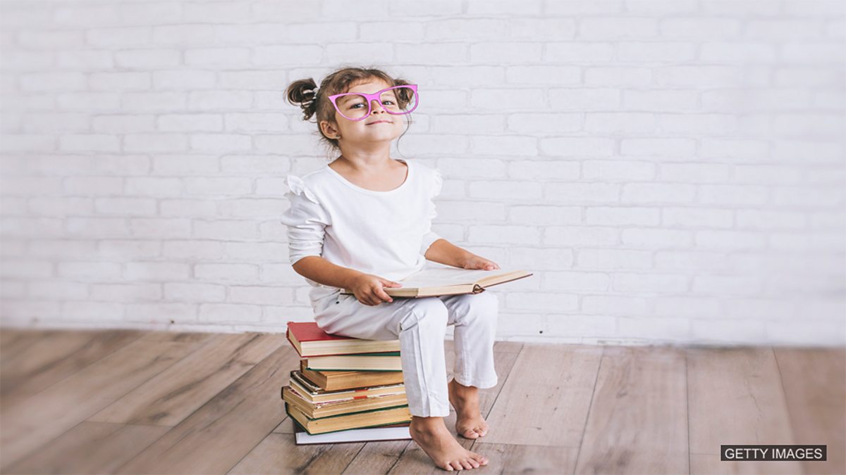 BBC Learning English Phrase of the Day / To pull your finger out