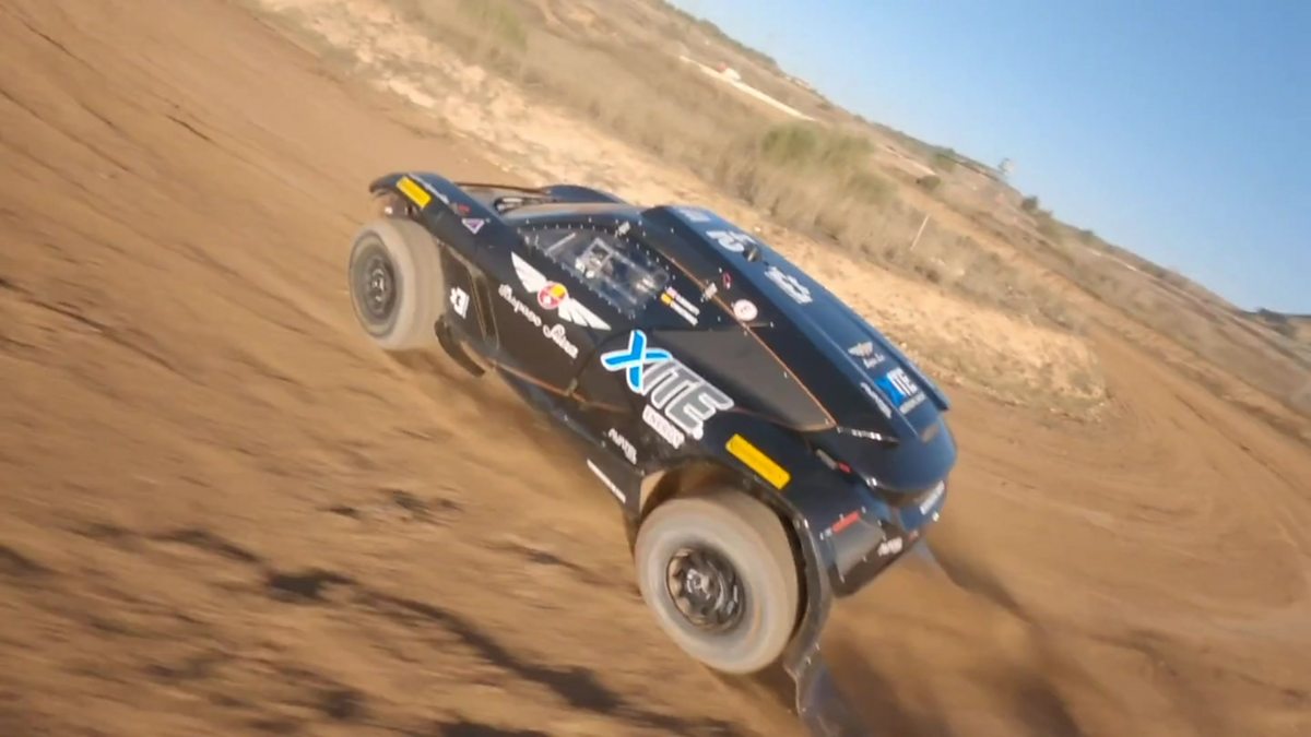 c Learning English 英语大破解 Extreme E The New Electric Motorsports Series 全新电动越野系列赛extreme E