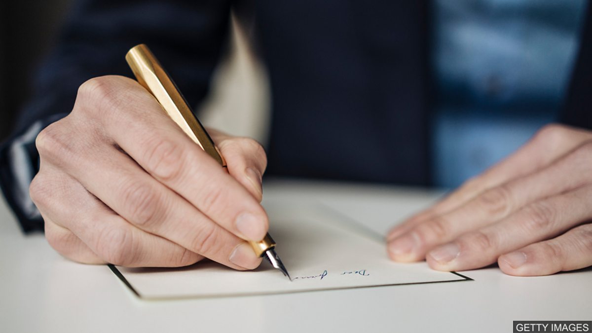 BBC Learning English - 随身英语 / Do we still need to write by hand? 数码时代用手 ...