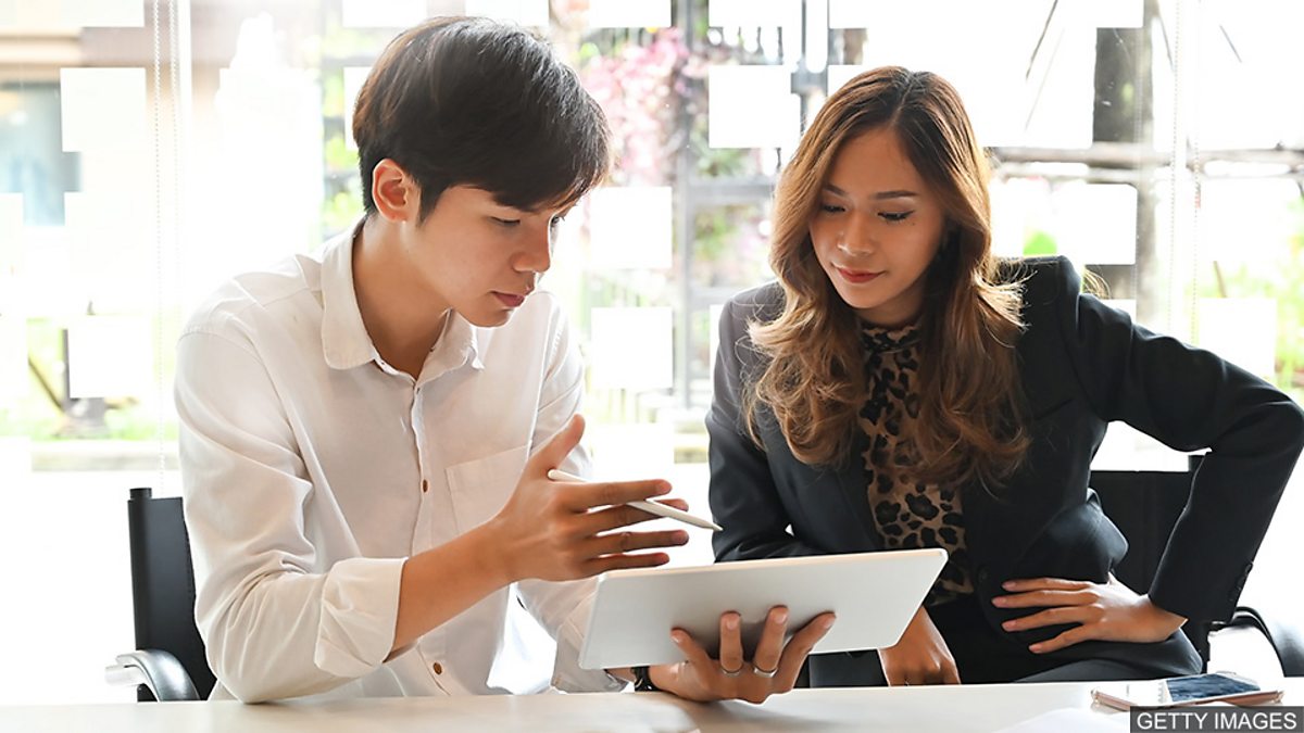 BBC Learning English 今日短语 / Pick someone’s brains 请教某人