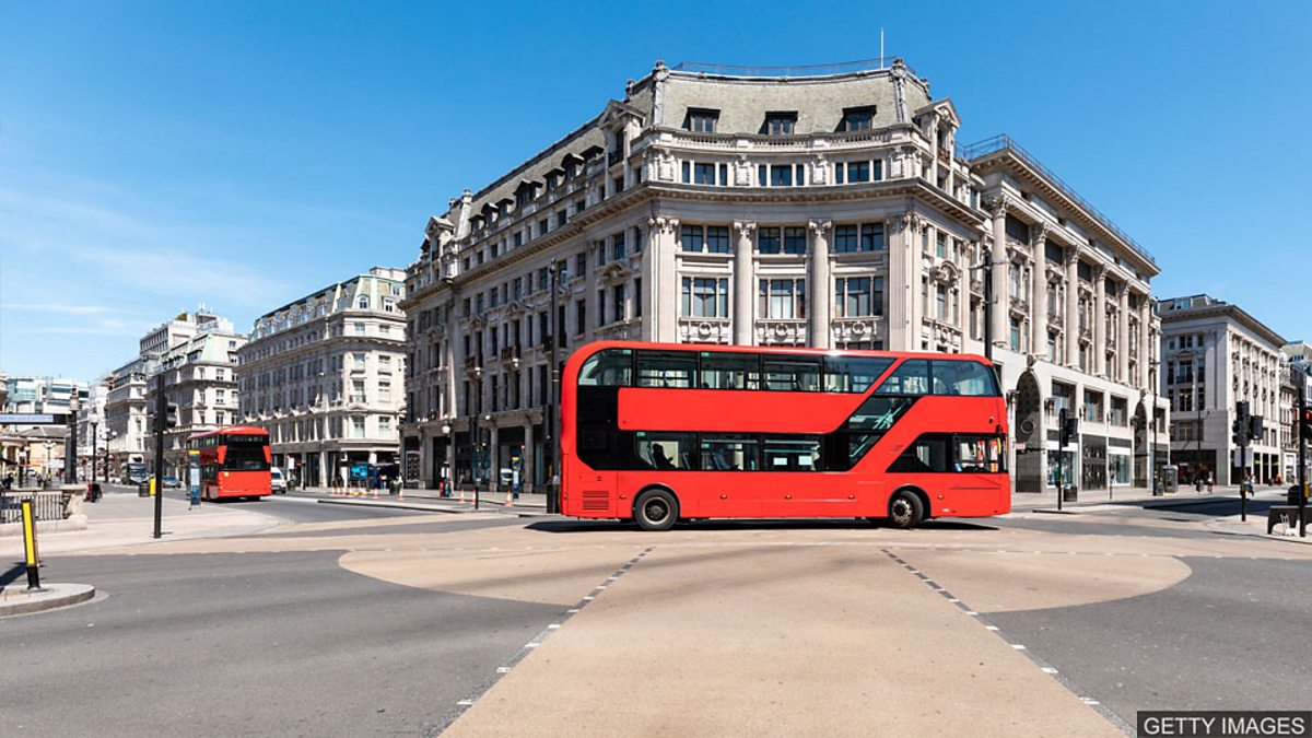 c Learning English 英语大破解 Electric Buses Greener Public Transport 电动公交车 更环保的公共交通