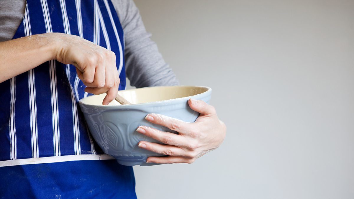 The Secrets To Nailing The Ultimate Retro Dessert Bbc Food 0985