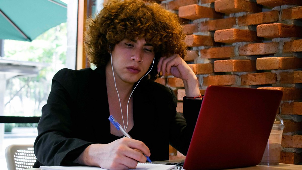 How to use the passive voice in Spanish BBC Bitesize