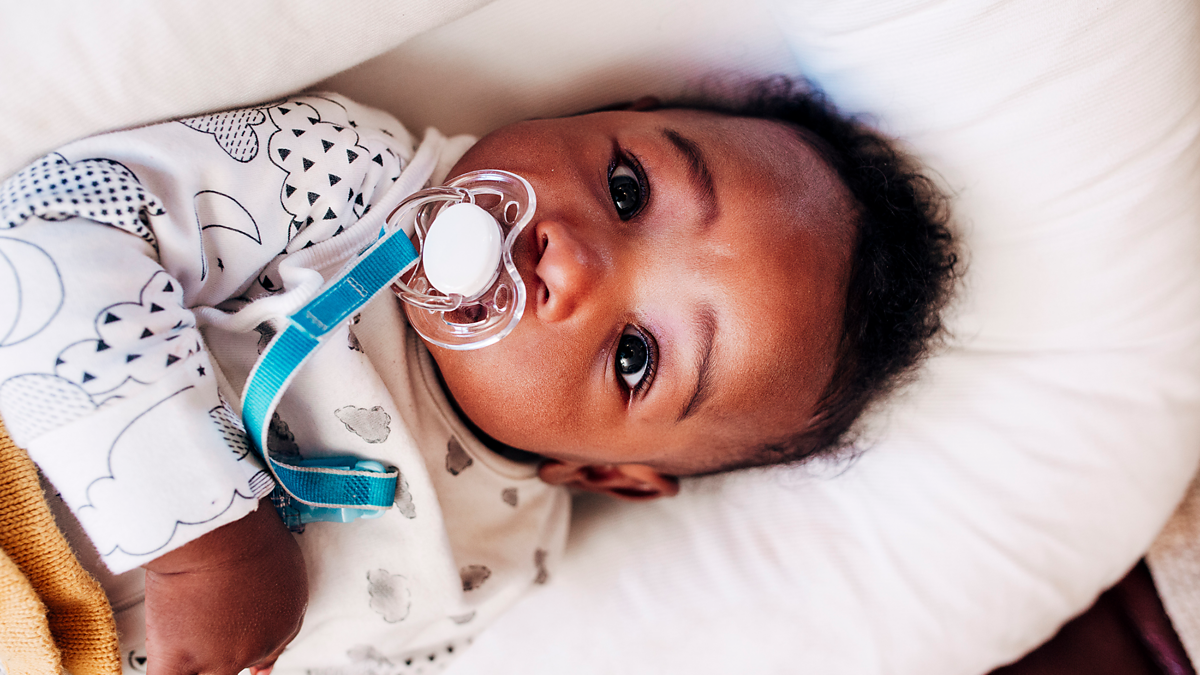Dummies and Pacifiers Essential Tips and Benefits for Newborns and Babies BBC Tiny Happy People
