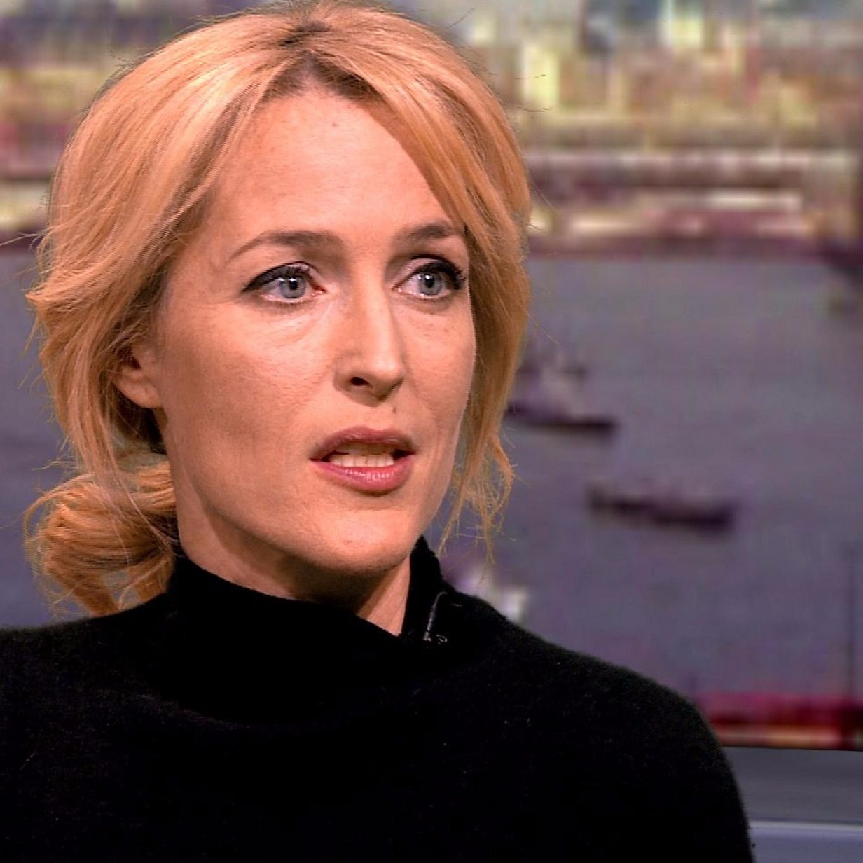 Ruslar mehr bilan sikishadi va gapirishadi