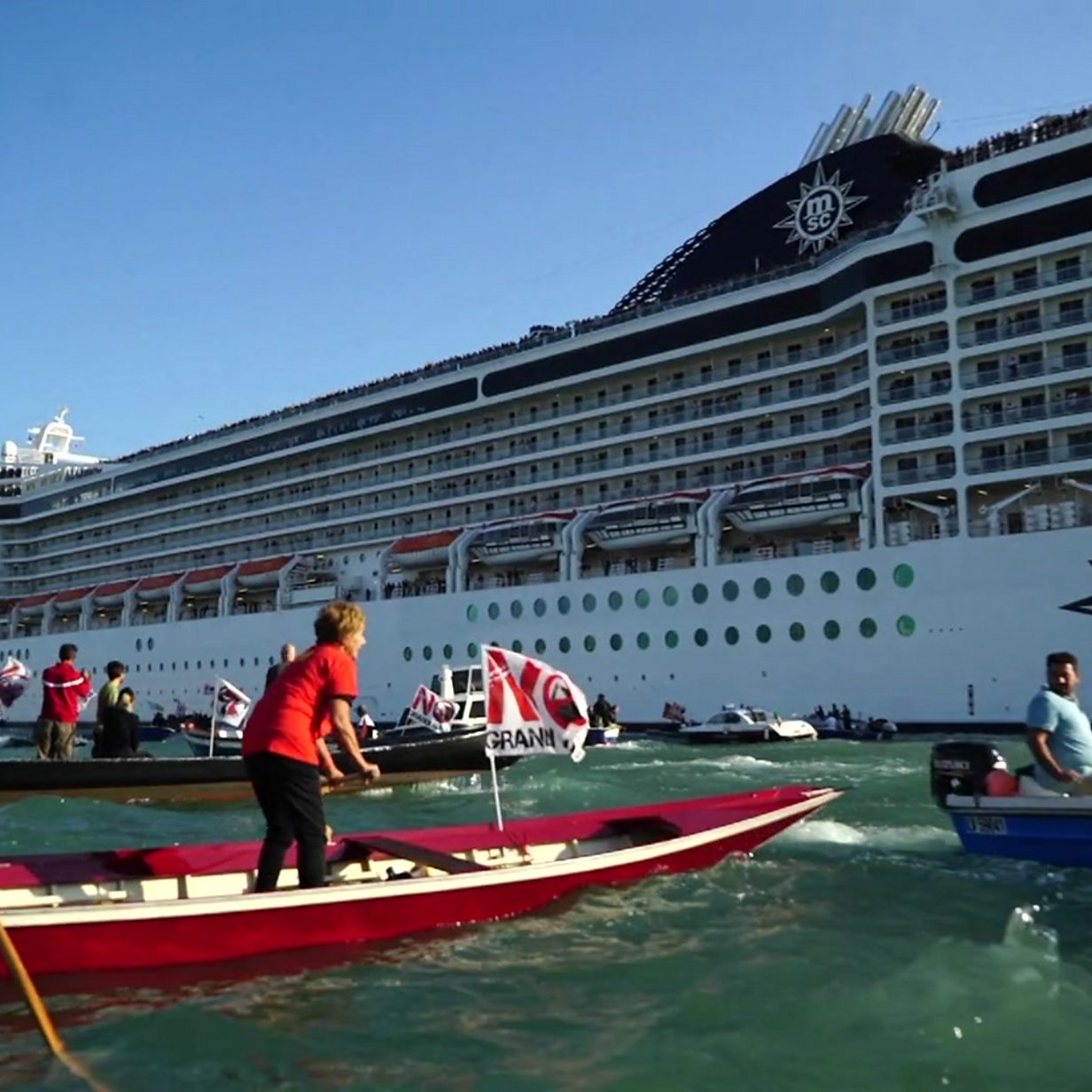 Venice Power Boat Crash Rescuers Attend Scene Bbc News