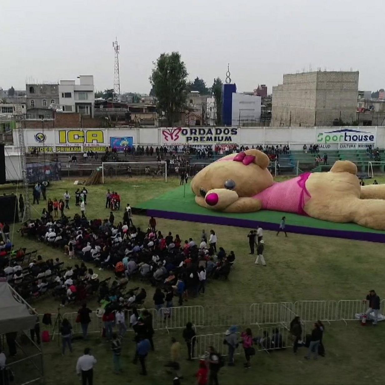 biggest stuffed animal in the world
