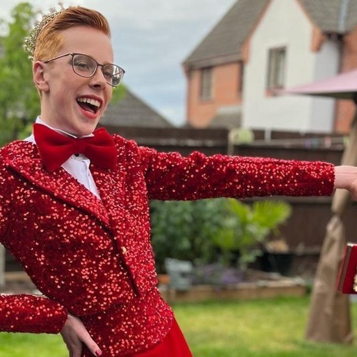 guy wears dress to prom Boys Wearing Dresses to Prom
