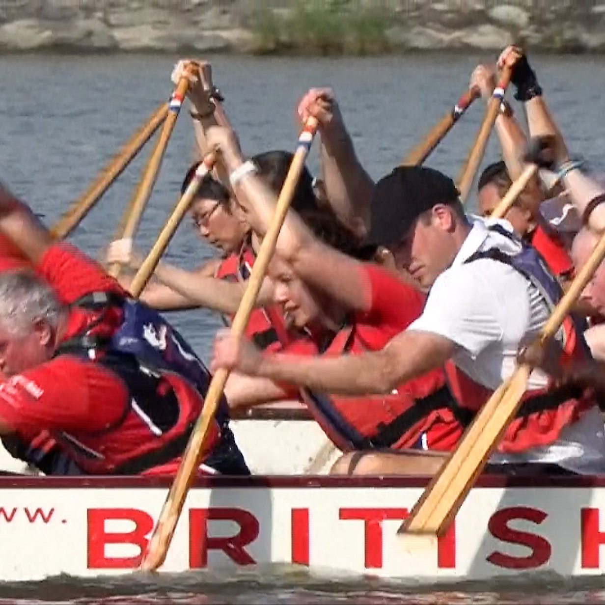 A royally British Dragon! William WINS dragon boat race with mixed gender  crew in Singapore and is praised as a 'natural' by his team (before  admitting he was 'terrified' of getting his