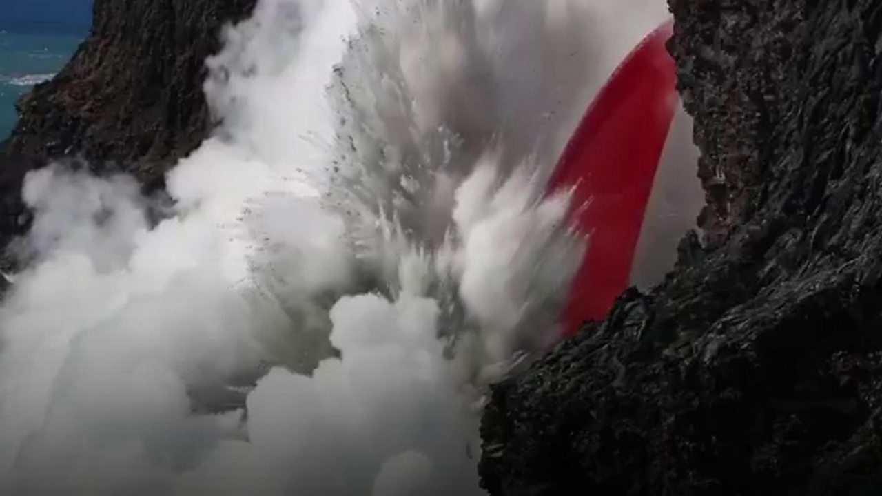 Rare 'lava firehose' from Hawaii's Kilauea volcano