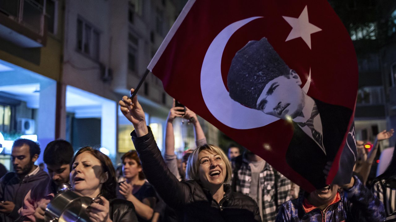 Protests in Istanbul over election re-run