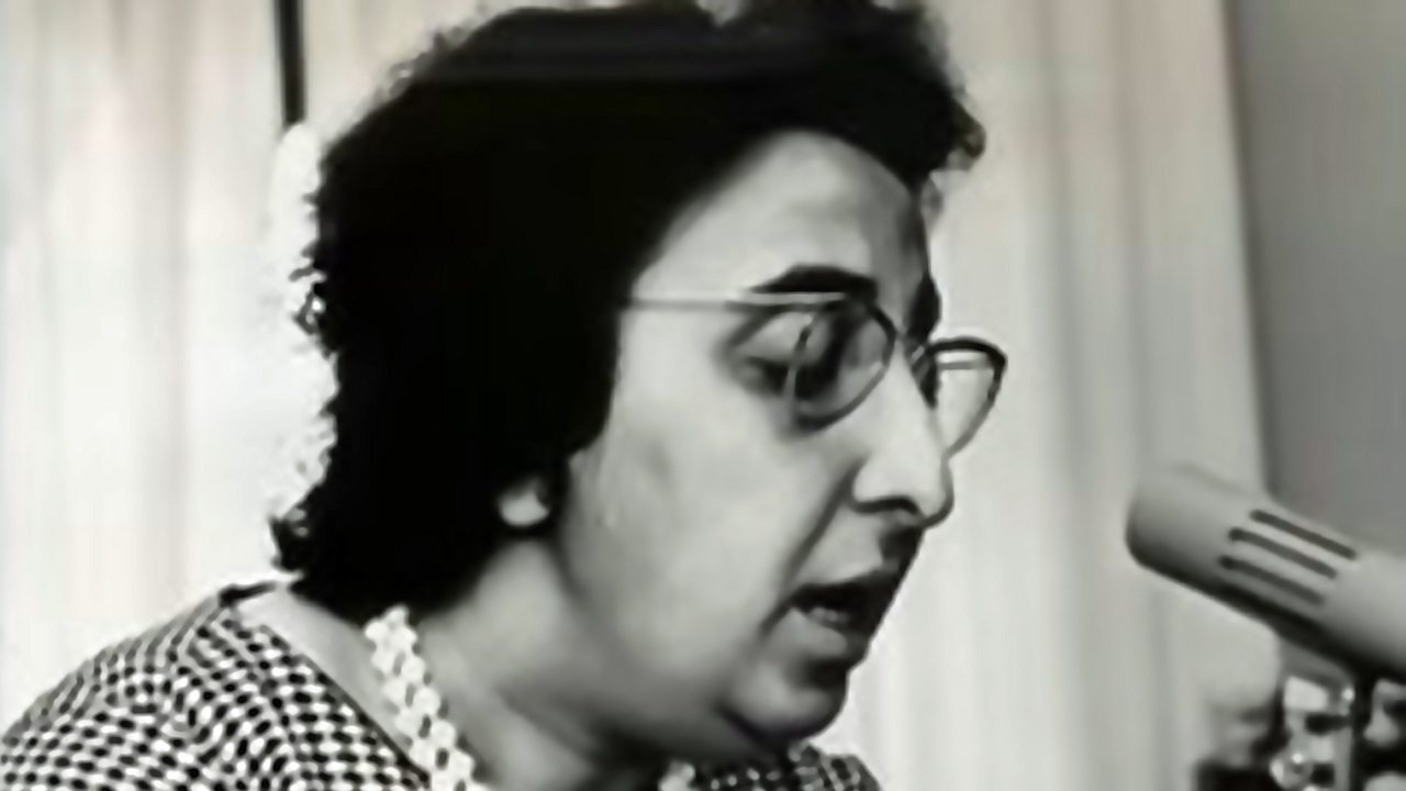 Iraqs pioneering feminist picture