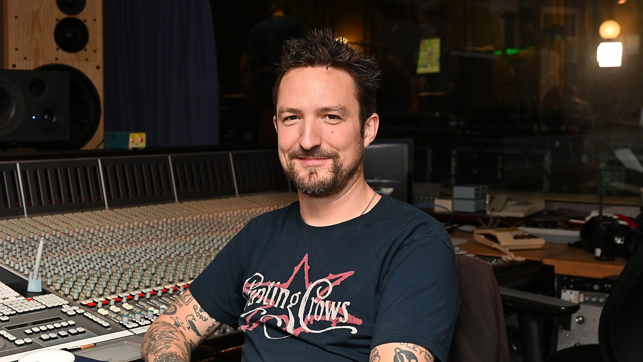 BBC Partners | Frank Turner and Rachel Chinouriri - Top of the Pops