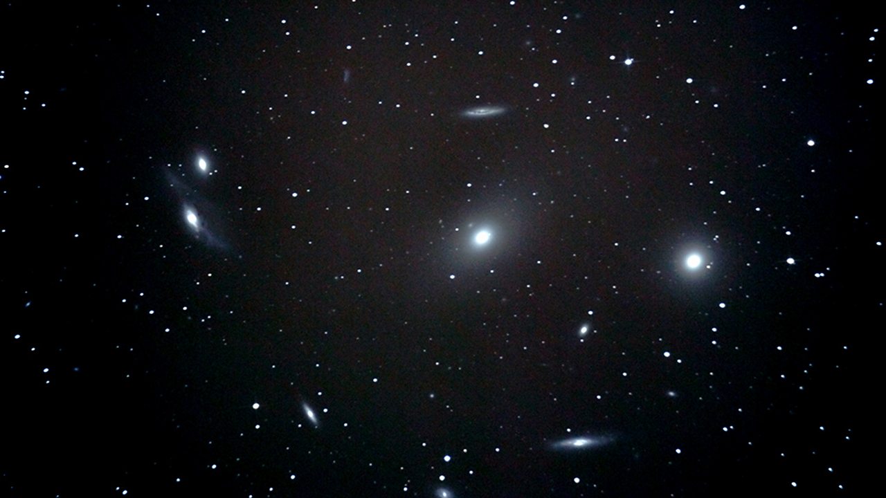 Picture of distant galaxies