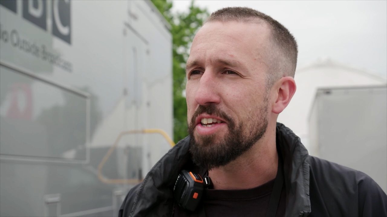 Felix: Stage manager