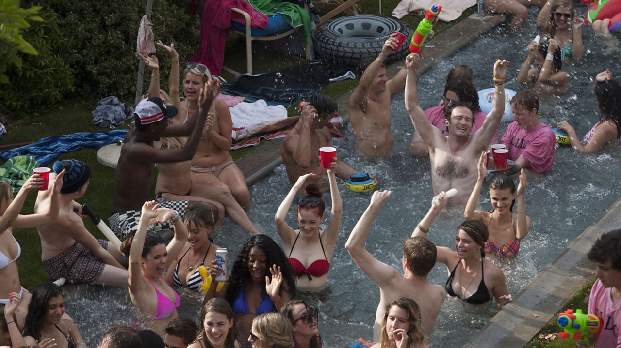 Bad Neighbours