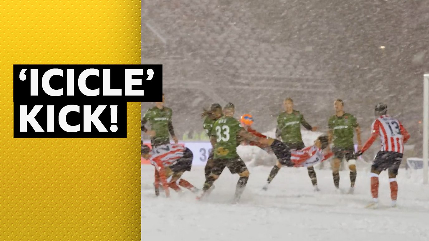 Mira cómo la «patada de carámbano» ilumina la final canadiense azotada por la ventisca