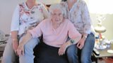 Mà iri Huige, Jessie NicIllFhialain agus Annella Nicleòid ann an Vancouver