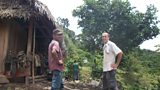 Dan Slee and community leader Gildardo TuburquÃa.