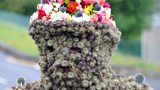 大象传媒 News in Pictures | The Burryman