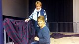 Nana NicIllEathain agus Seòrdag NicChoinnich 's iad trang a' sgeadachadh