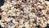 Sliseagan Pretzels agus Popcorn