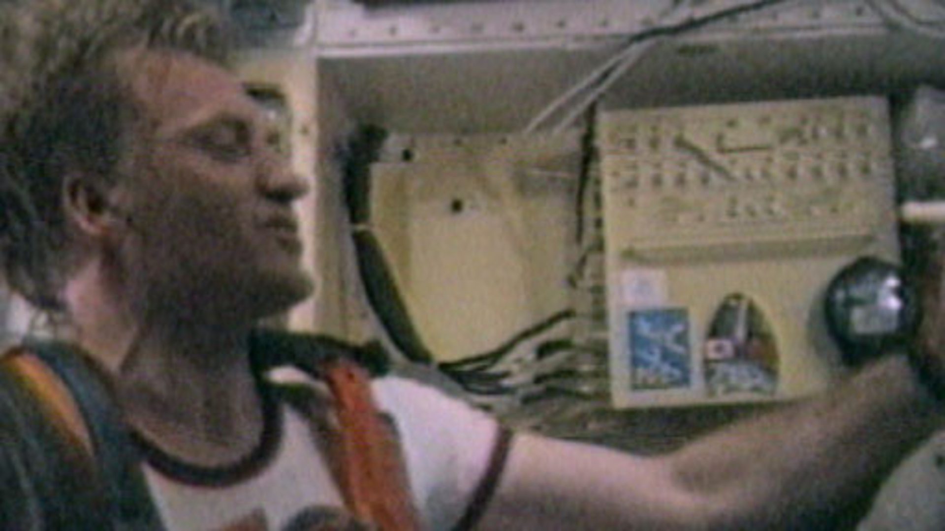 BBC Two Bitesize Physics, Satellite motion