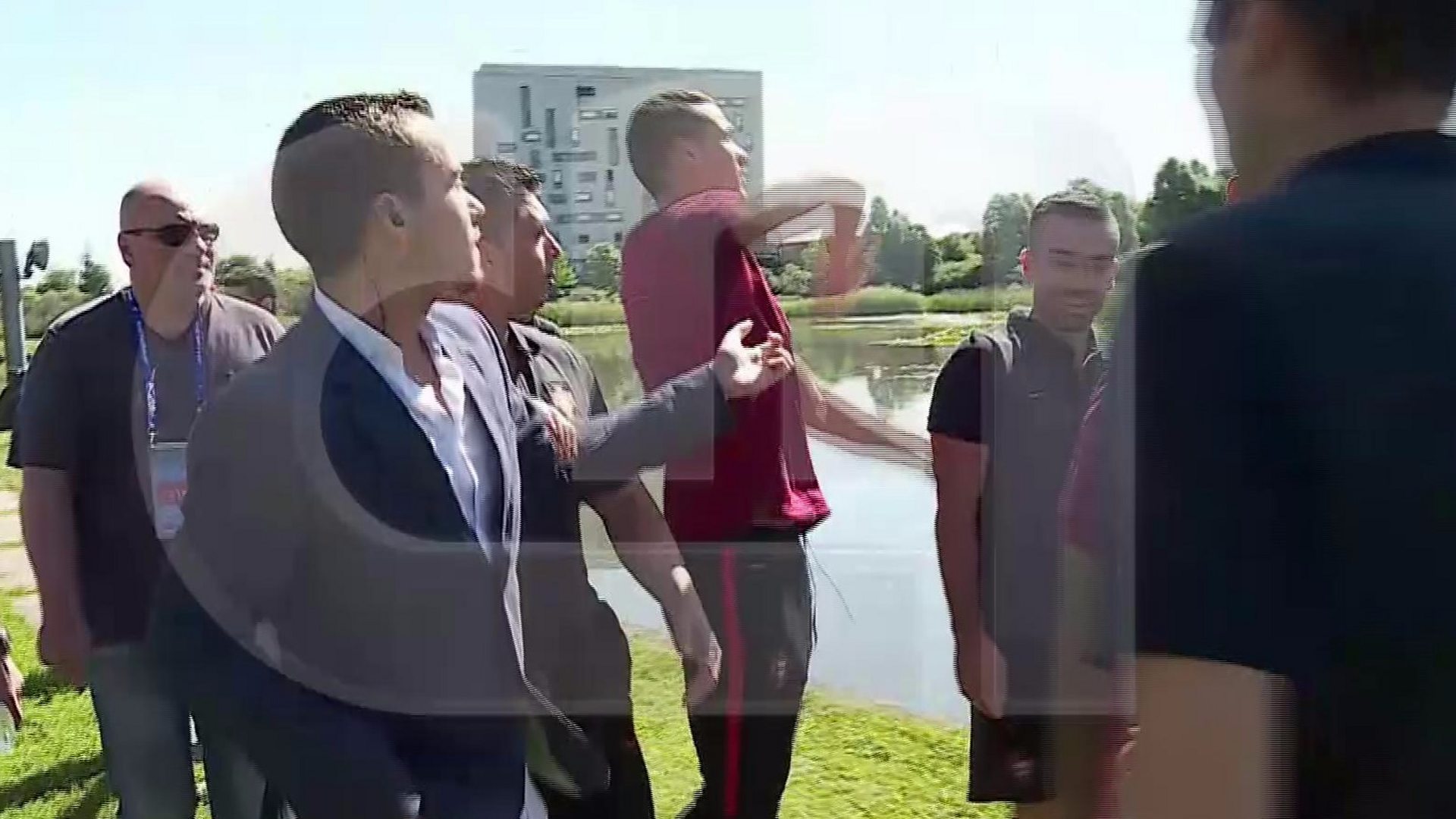 Ronaldo splashes water on TV reporter