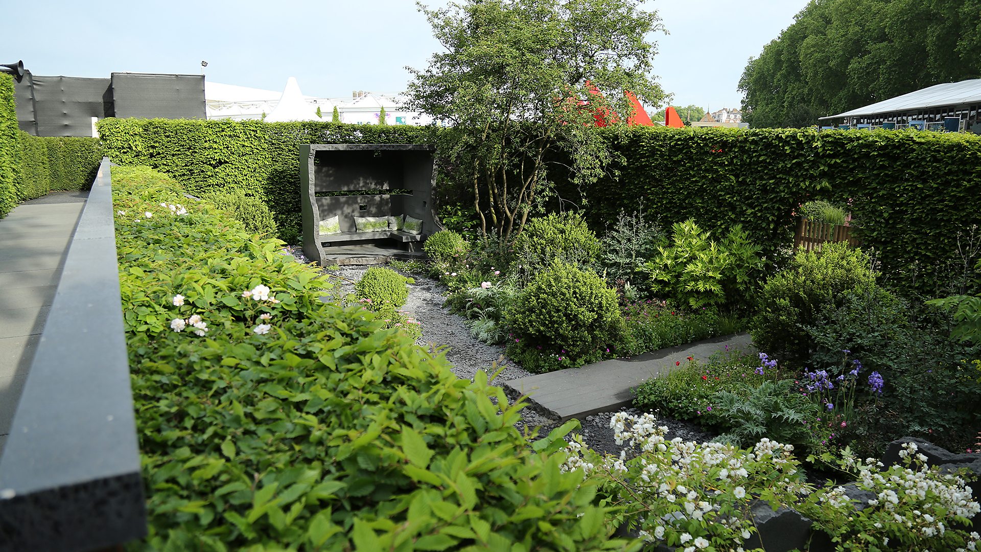 bbc two - rhs chelsea flower show - the linklaters garden for maggie's