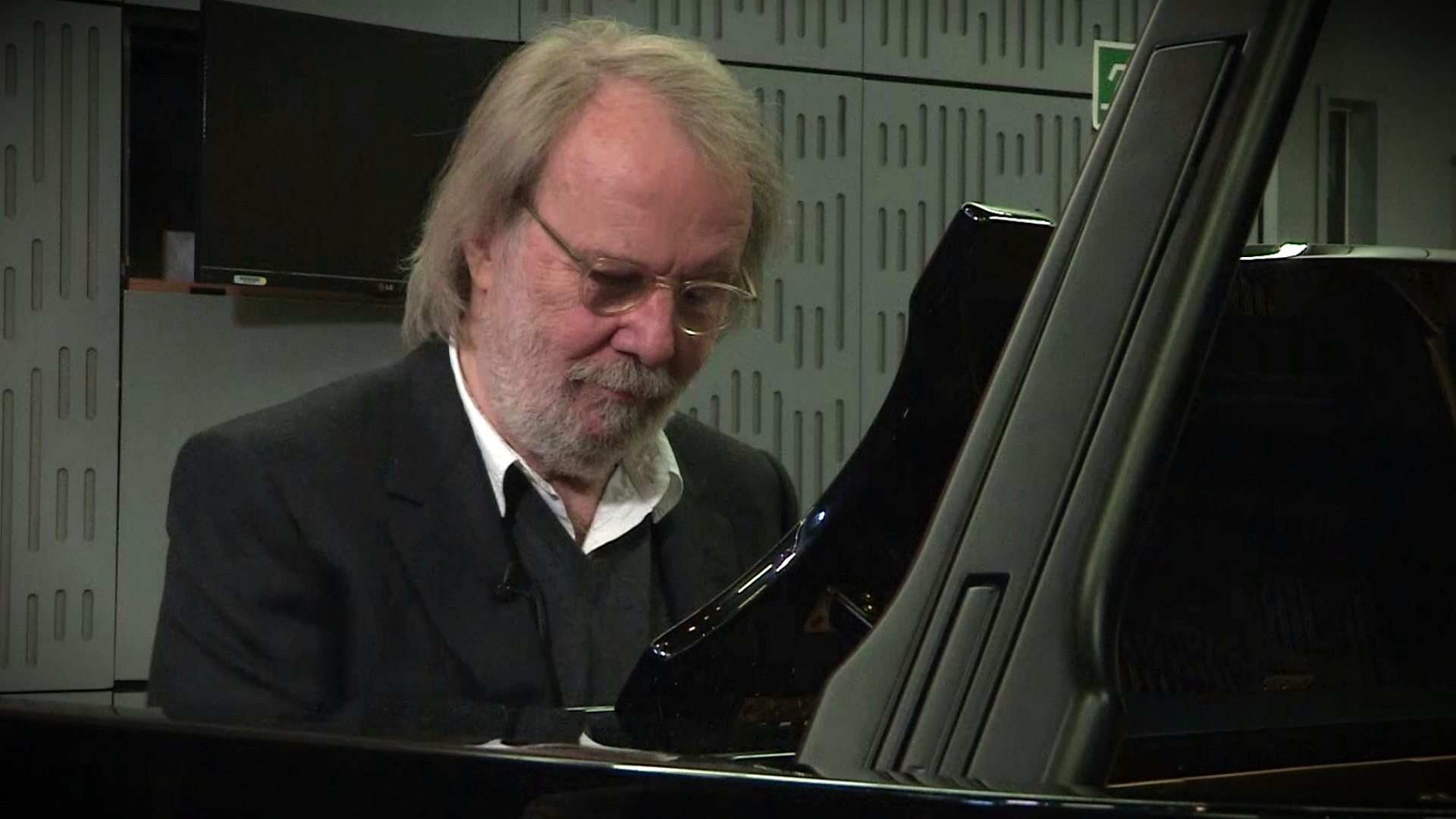 Resultado de imagen de Benny Andersson, Sophie Wu, National Poetry Day