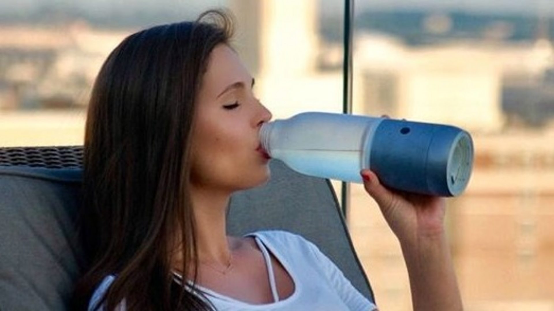 LifeFuel's Smart Water Bottle Adds Healthy Vitamins and Flavor