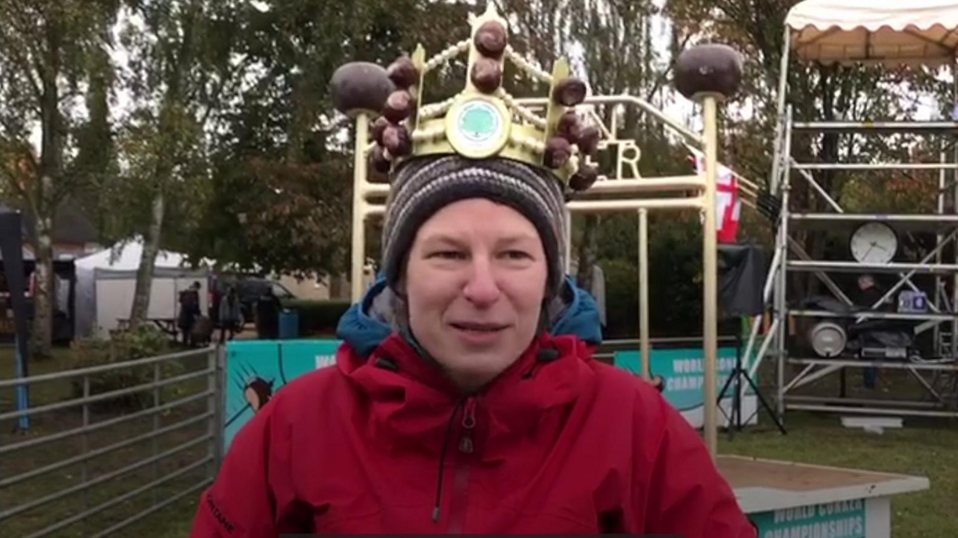 Straw Bear Festival returns to Whittlesey streets after Covid hiatus - BBC  News