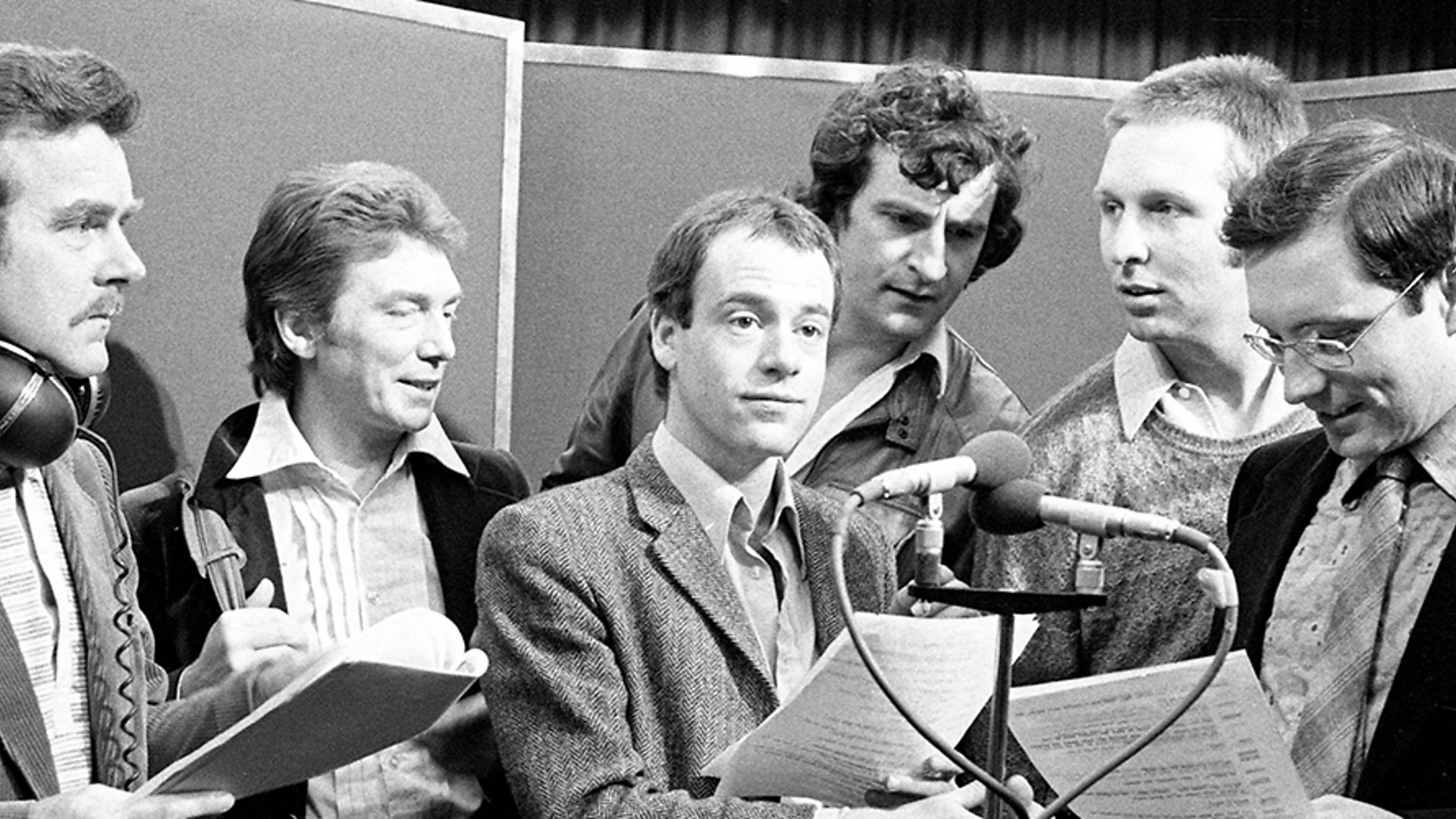 The Hitchhiker's Guide to the Galaxy / Original BBC radio series