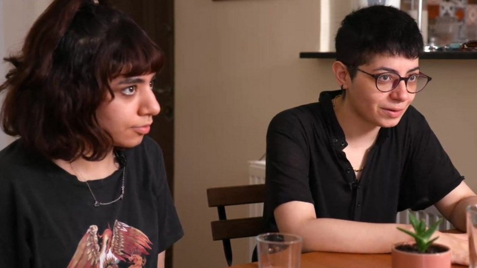 Qishki fotosuratlarda yalangoch qizlar Keksa individual fohishalar