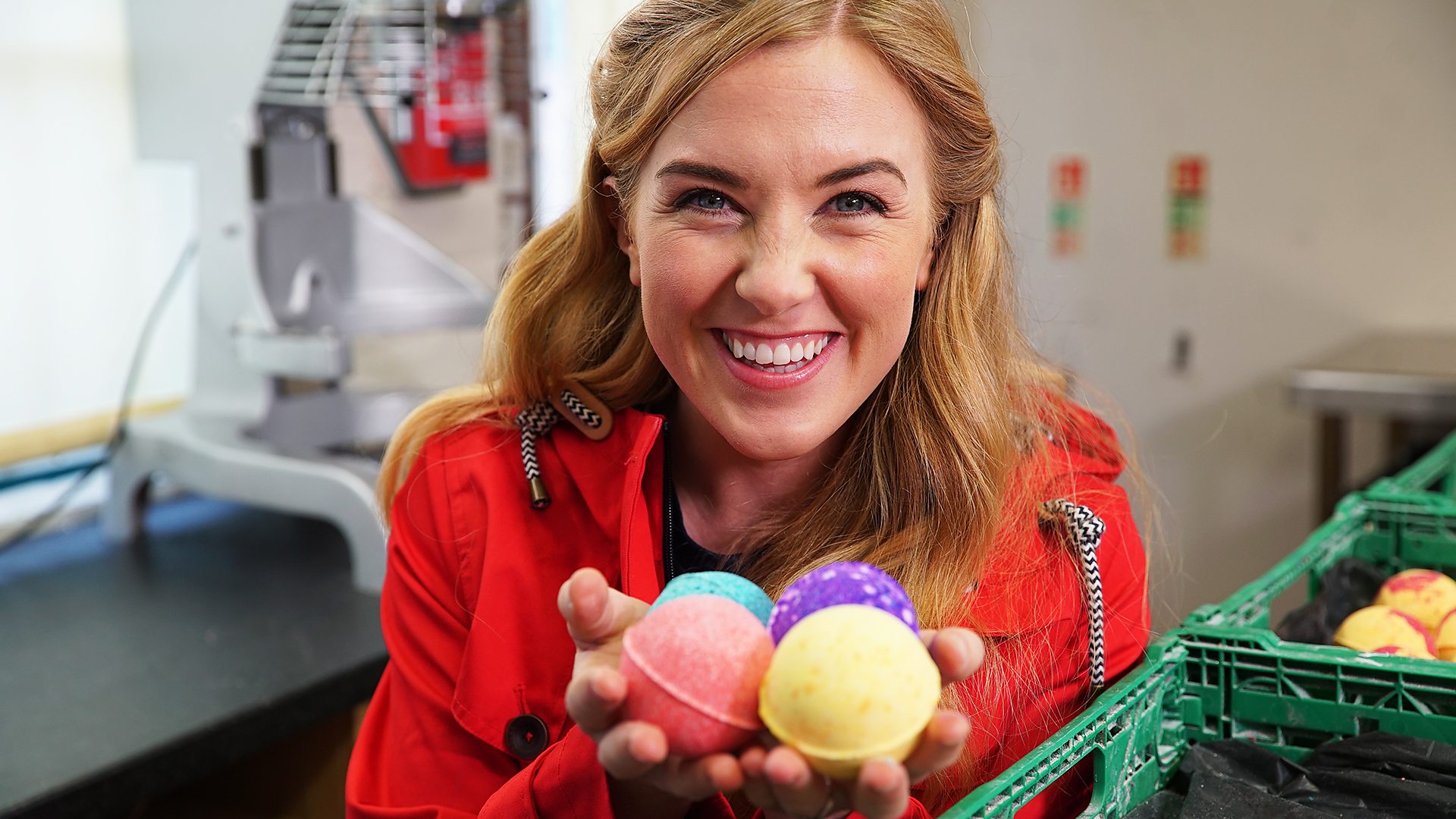 BBC iPlayer Maddies Do You Know? Series 3 17. Lighthouse and Bathbomb