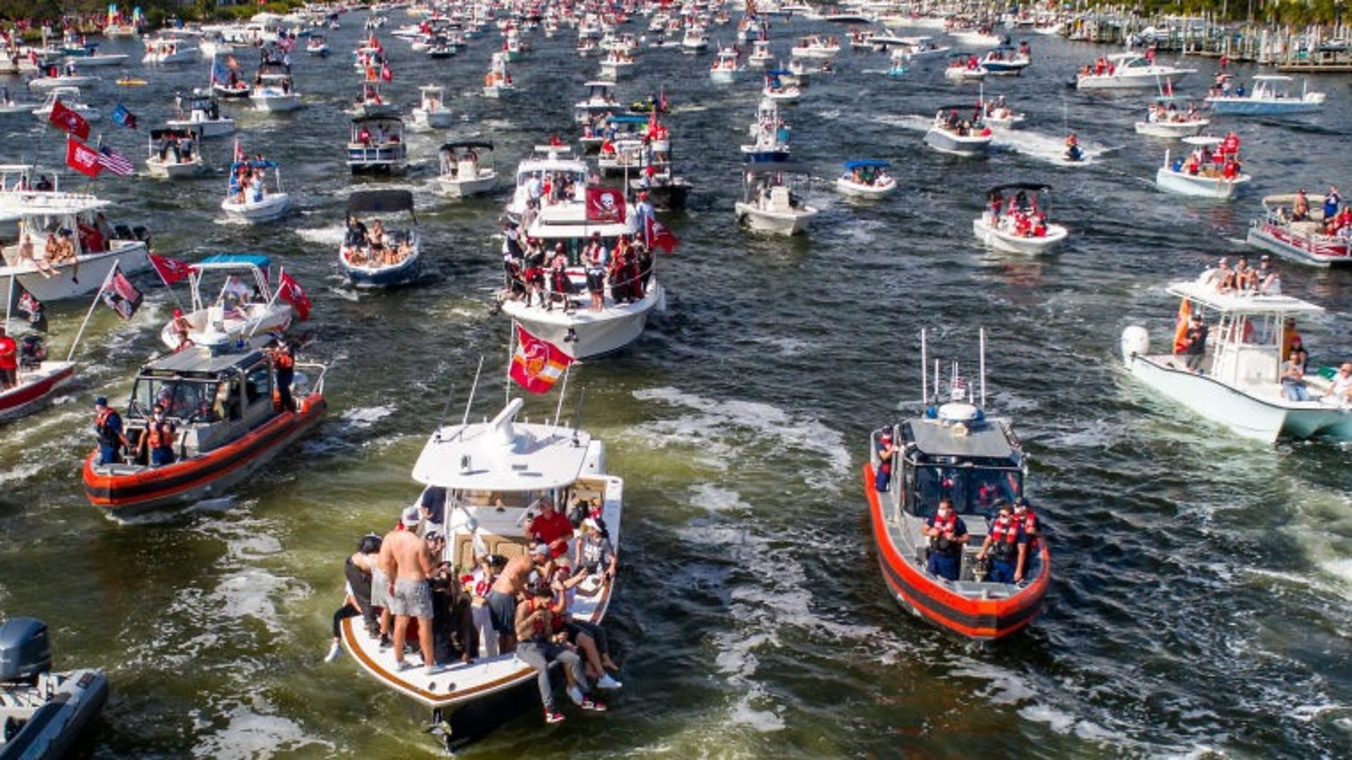 The Buccaneers Super Bowl boat parade in 3 minutes 