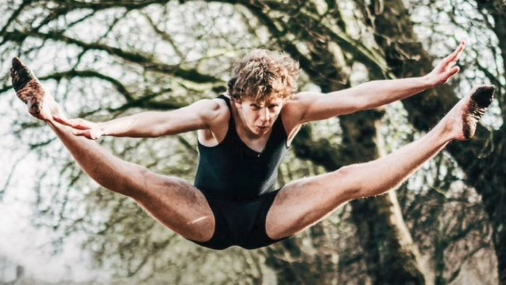 Liverpool teen with cystic fibrosis awarded Rambert dance scholarship - BBC  News